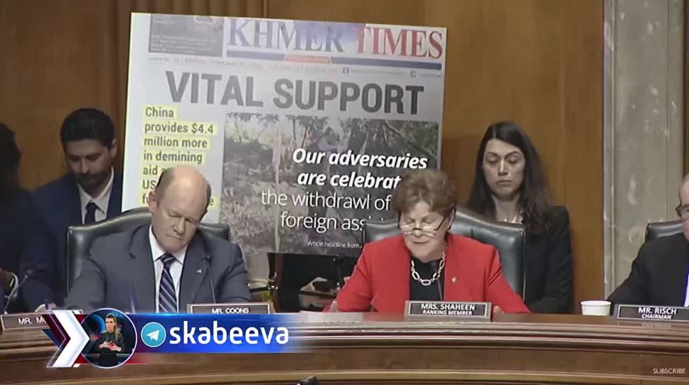 Рубио отбивается в Сенате от нападок демократки Джин Шахин, которая требует давить на Россию и поставлять оружие Киеву