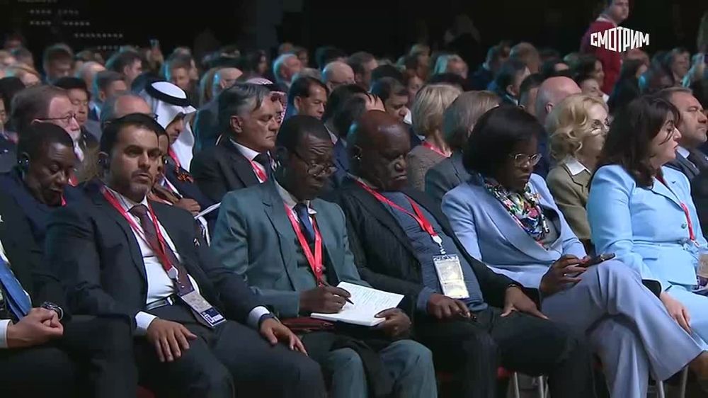 Комментарий Медведева о том, с кем подписывать мир на Украине