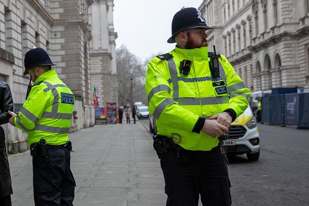 Полиция Лондона обвинила еще одного украинца в поджоге дома премьера Британии