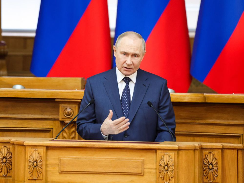 Путин назвал причину сноса памятников на Украине и на Западе