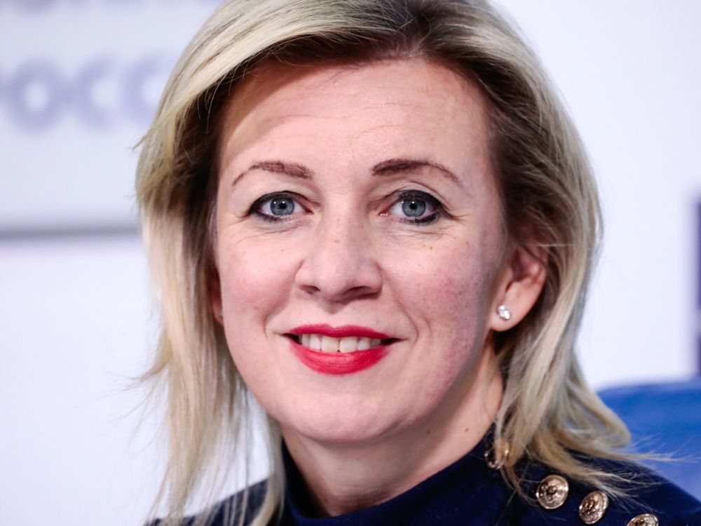 Захарова назвала больной фантазией мечты Зеленского о встрече с Путиным