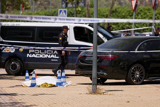 El Mundo: Полиция Испании начала поиски высокого, худощавого мужчины