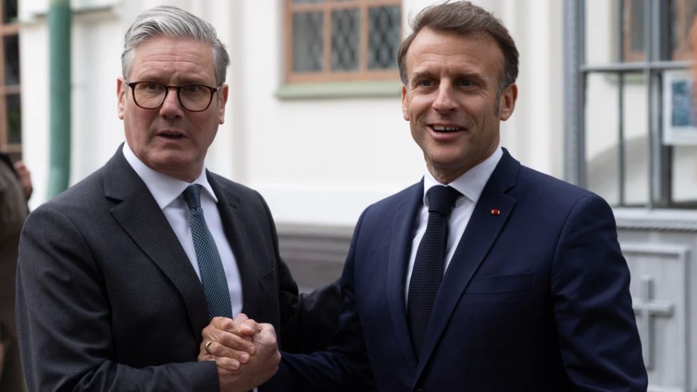 "Не выдавай, батюшка, пропадём": О чём Макрон и Стармер молили Трампа по телефону? Зеленский оказался хитрее