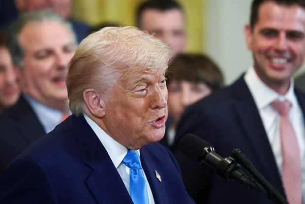 Депутат Новиков: Трамп не хочет провоцировать Россию