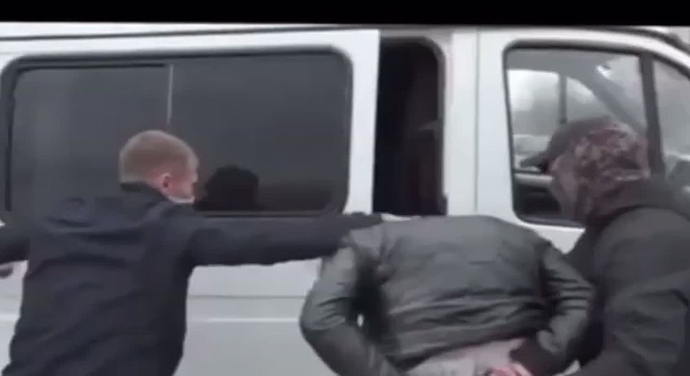 Житель Пензы задержан по обвинению в госизмене после передачи украинской разведке сведений о российском предприятии ОПК, выполняющем гособоронзаказ, и железнодорожных перевозках военной техники