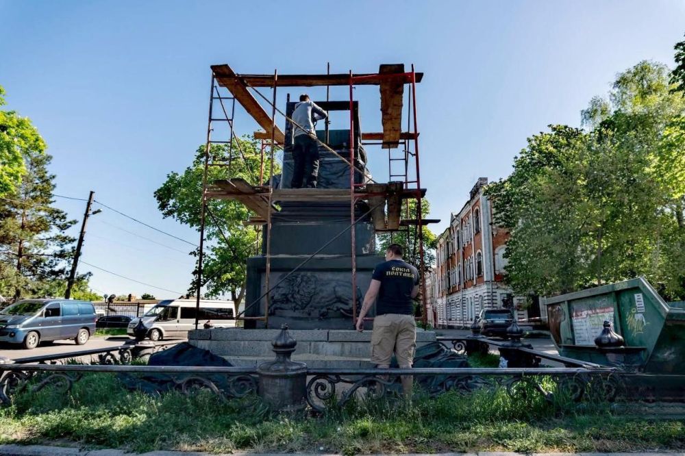 Александр Коц: Киев «деколонизировал» Петра I