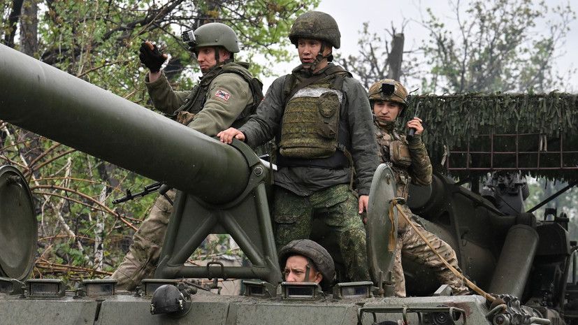 «Наши вооружённые cилы сейчас эту задачу решают»: Путин заявил о работе по созданию буферной зоны на границе с Украиной