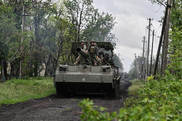 The Telegraph: ВС России используют тактику тройного удушающего захвата