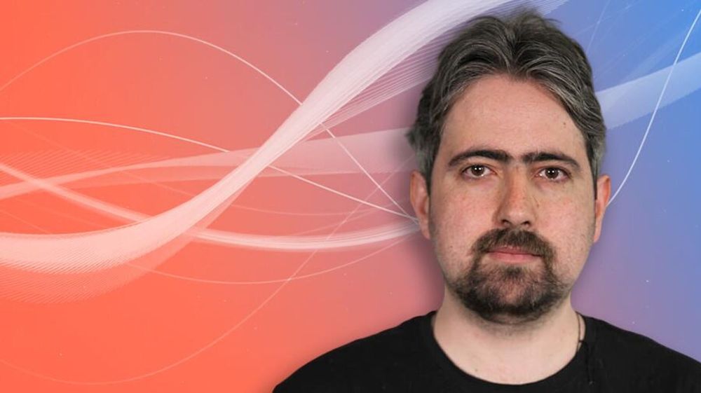 Как выехать с Украины в Россию без согласия родителей? На вопрос отвечает эксперт Украина.ру Павел Волков