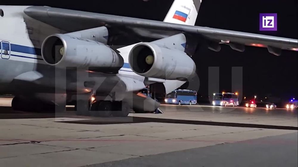 Вернувшиеся в Россию благодаря обмену с Украиной военнослужащие находятся в Московской области, сообщил корреспондент "Известий"