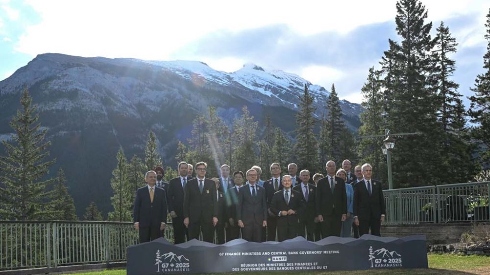 Страны G7 выступили с угрозами ужесточения санкций в адрес России