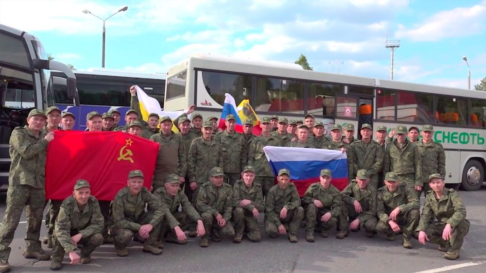 Опубликованы кадры возвращения обменянных военнопленных