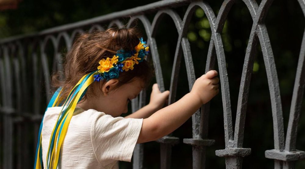 Будущее — не здесь: каждый четвёртый ребёнок на Украине мечтает уехать — исследование