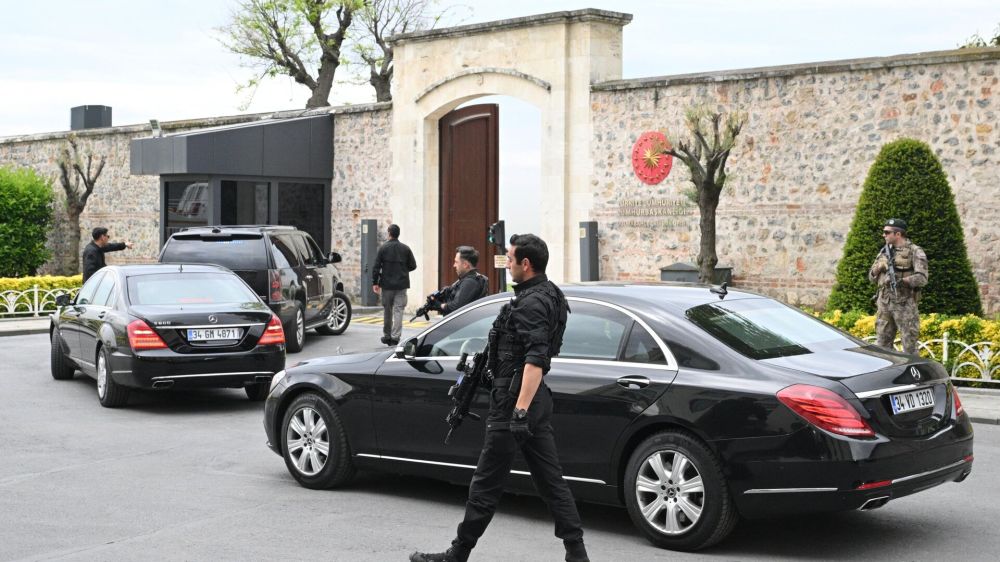 Бюрократические фильтры искажают реальность для мировых лидеров — Краснов