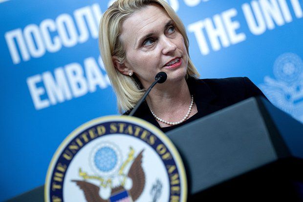 CBS: Бывший посол США Бринк рассматривает возможность баллотироваться в Конгресс