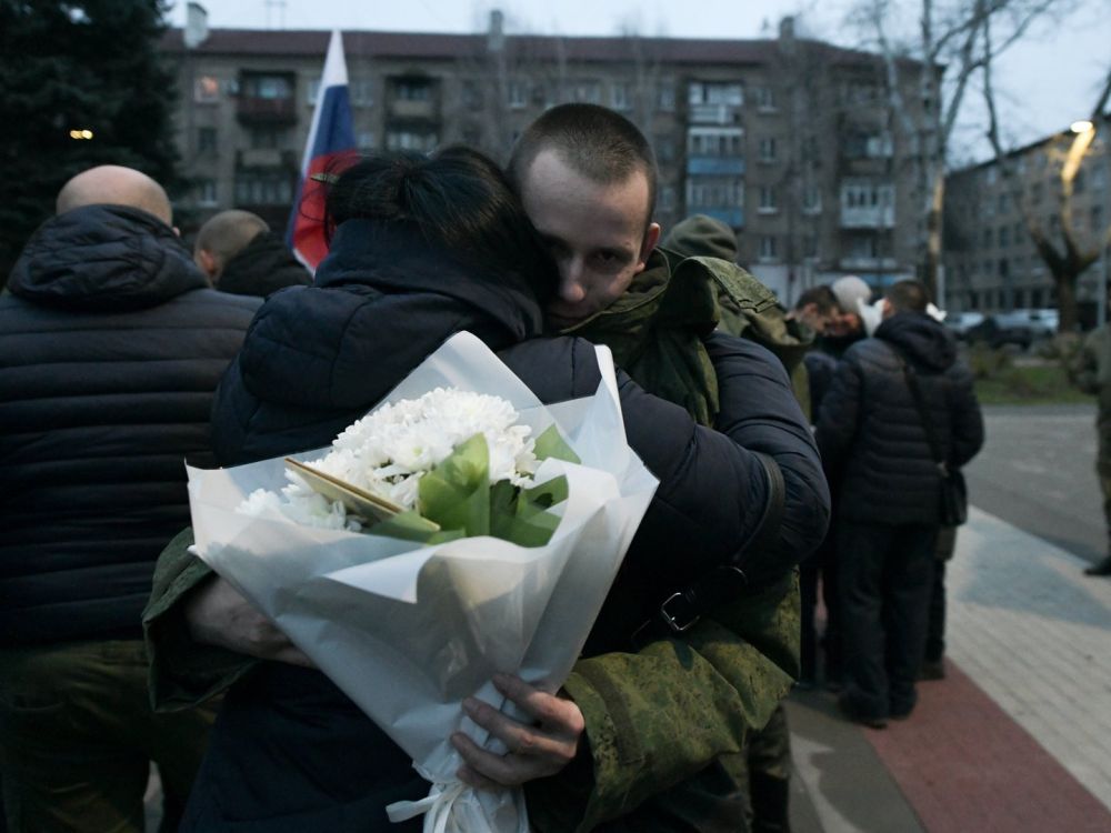 Нас поменяли, Наташ»: бойцы РФ стали обзванивать родственников после возращения с Украины