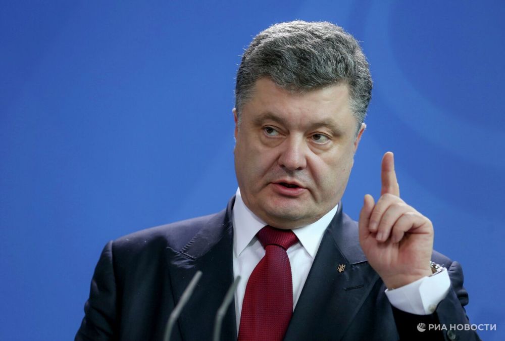 Порошенко* подал в суд на секретаря СНБО Украины