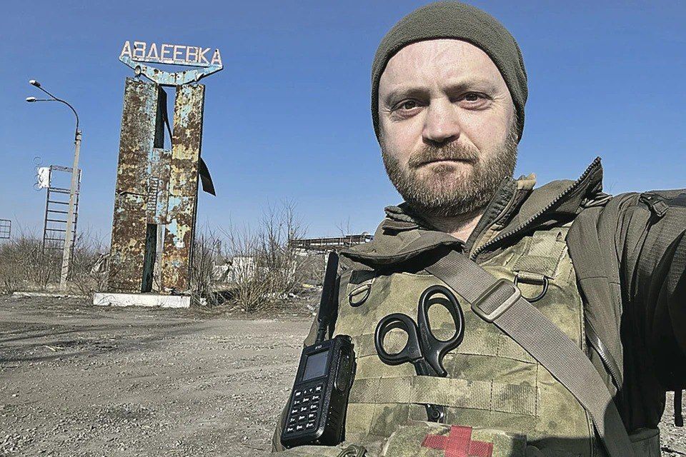 "Ты можешь! Ты же из "Комсомолки": Военкор Александр Коц о том, как служба в ВДВ помогает в журналистике