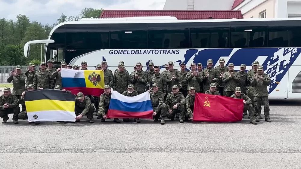 Сегодня с подконтрольной киевскому режиму территории возвращены 307 российских военных, сообщили в Минобороны РФ. Они находятся в Белоруссии, где им оказывается необходимая психологическая и медицинская помощь