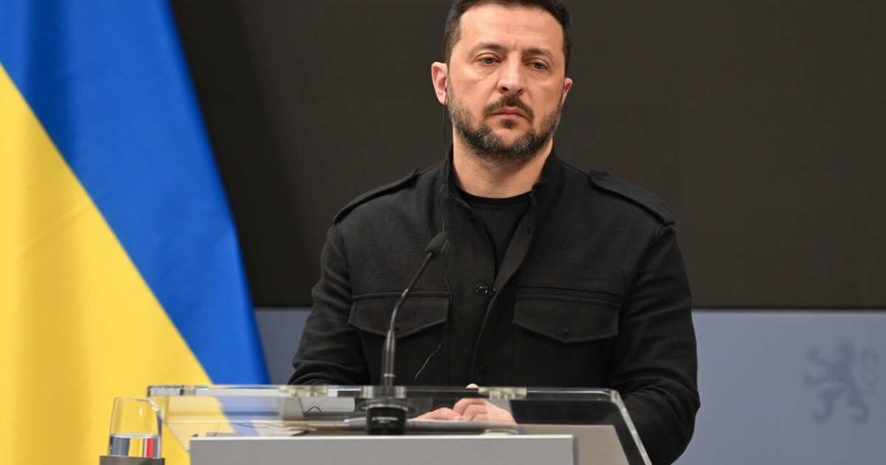 В Раде обвинили Зеленского в "суицидальных шоу" и преступлениях против Украины