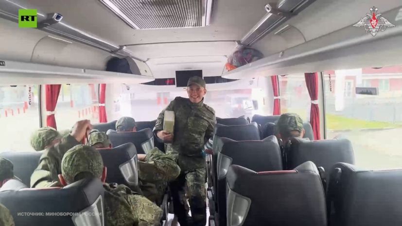 МО показало первые кадры с возвращёнными по обмену с Киевом бойцами ВС России