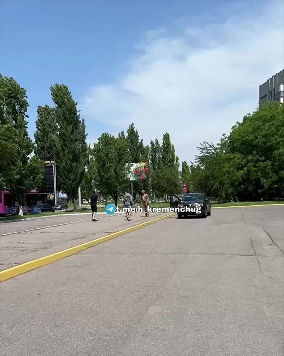 "Дубина народного гнева" крепнет: в Кременчуге местные жители прогнали ТЦК