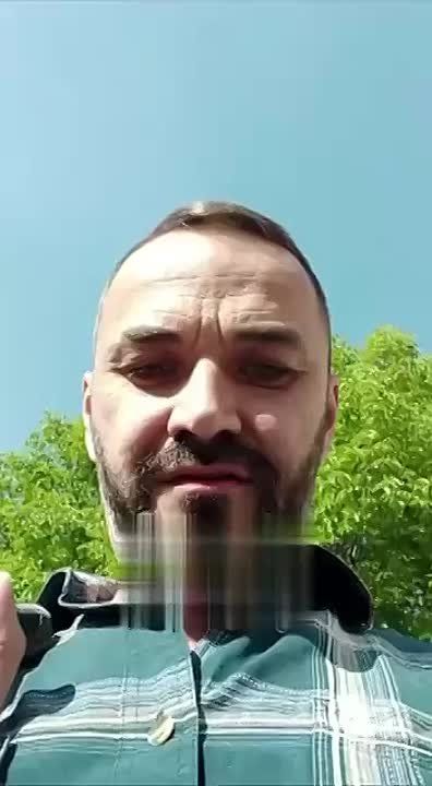 В Кременчуге представители ТЦК и правоохранители силой затолкали мужчину в микроавтобус прямо посреди улицы, не предъявив никаких бумаг, повесток и не назвав причины