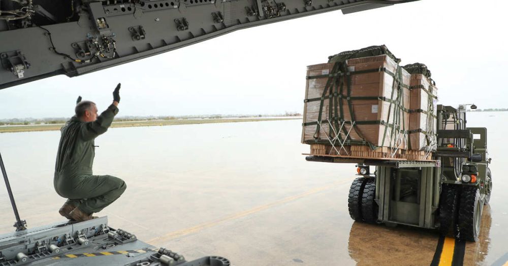 Алиев пообещал, что Баку продолжит помогать Украине