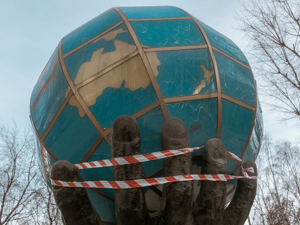 Глава МИД Литвы призвал изолировать Россию