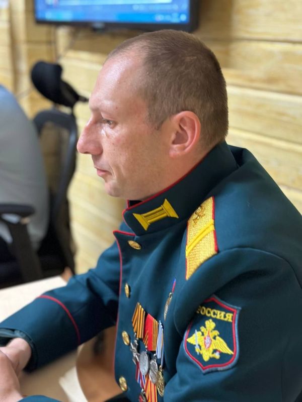 Хочу в этом тексте поблагодарить настоящего героя, военкора Андрея Филатова, который порекомендовал мой канал своей преданной аудитории