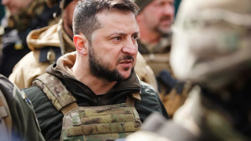 В США Зеленского "лишили" должности президента Украины, пока тот критиковал Вашингтон за молчание