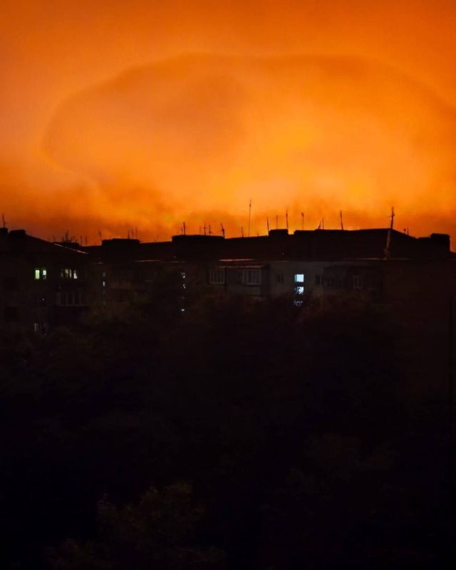 Владислав Шурыгин: Кадры результата массированного удара малозаметными БПЛА-"камикадзе" "Герань-2" по инфраструктуре аэродрома Староконстантинов в Хмельницкой области