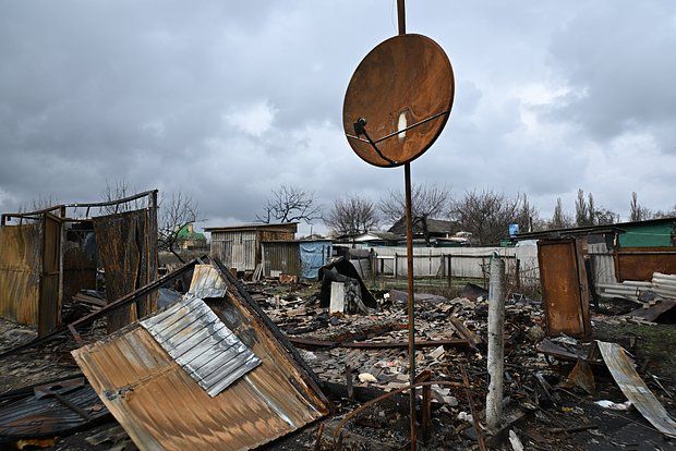 �������� �������: ����� 300 ����� ������� ����� ��������� ��� � ������� �������