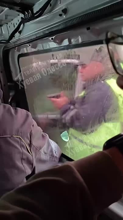 В Одессе за неповиновение — ствол в лицо