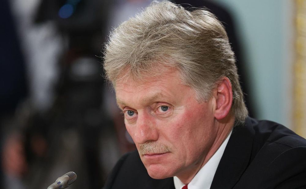 Другие заявления Пескова:. Россия не будет "обмениваться через СМИ" содержанием готовящихся документов по урегулированию на Украине; Никаких решений о месте проведения следующего раунда переговоров РФ и Украины не...