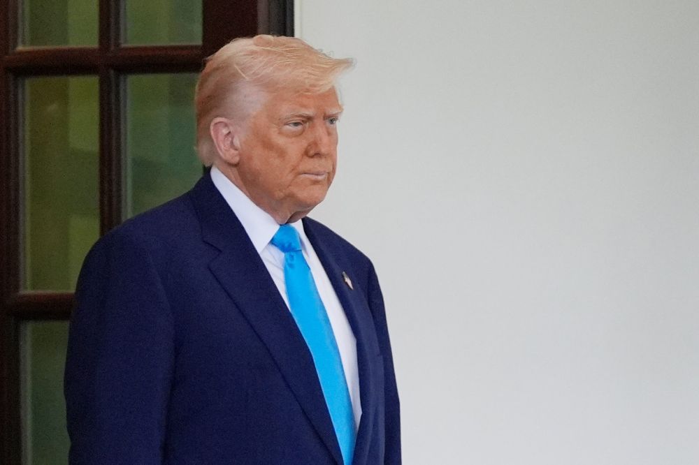 Трамп не ладит сам с собой