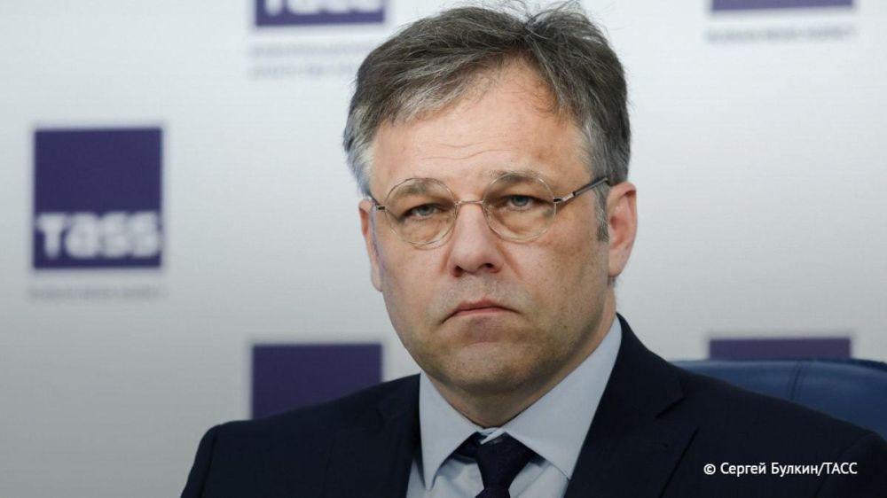 Киев утверждает, что не имеет влияния на украинских нацистов, угрожающих семье Мединского, сообщил Мирошник