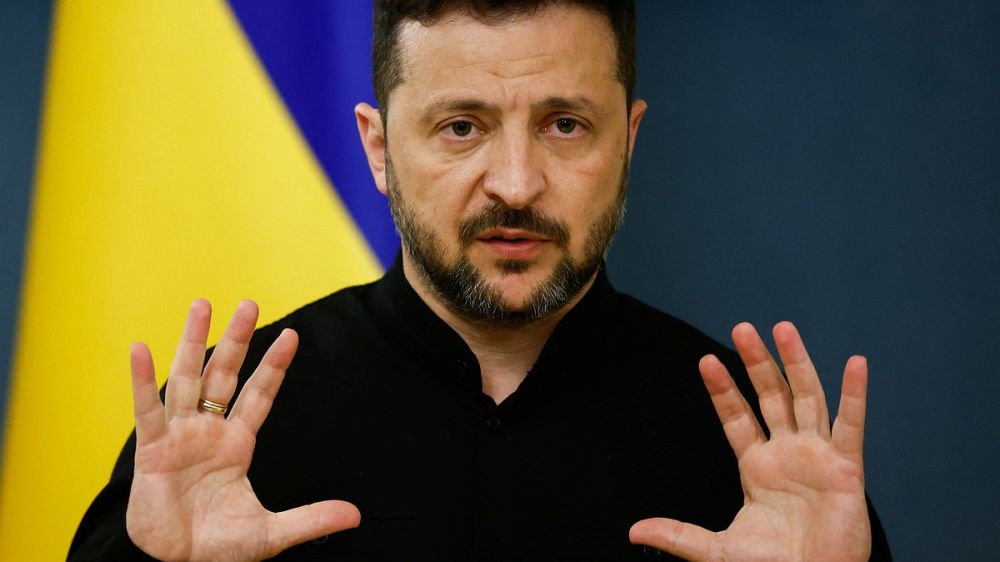 Зеленский пожаловался на тяжкое бремя ВСУ: Украина теперь вынуждена платить за поставки оружия