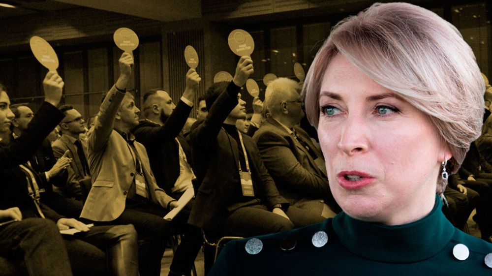 Предвыборные приметы Украины. Одни политики надевают камуфляж, других - убивают "в Мадридах"