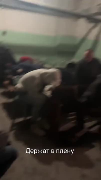 Дмитрий Стешин: Бомбоубежище. Сборный пункт рабов-смертников наловленных на улицах Киева ТЦК-ашникам