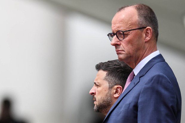 Политик Дюпон-Эньян: Германия хочет ввергнуть Европу в новый кошмар