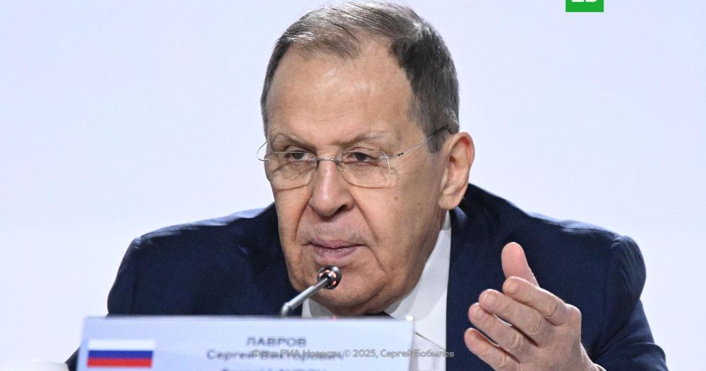 Лавров обсудил урегулирование на Украине с главой МИД Турции