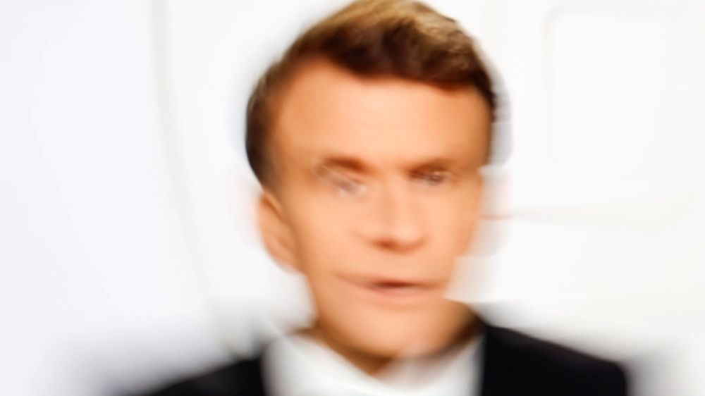 Маркелов добил Макрона: "И поцелуйчик его с Зеленским смакуют"