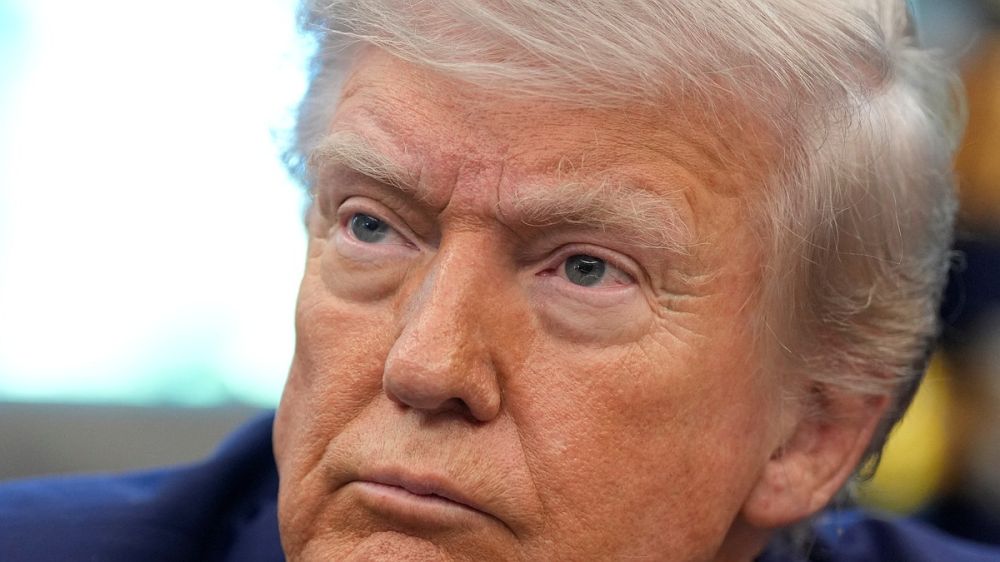 Politico: Трамп еще не принял решение по введению санкций против РФ из-за атак