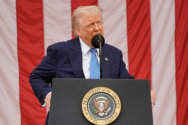 Ушаков: Трампа недостаточно информируют о ситуации вокруг Украины