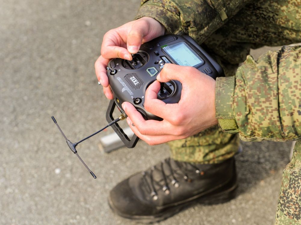 Боец ВС РФ рассказал о сбросе аудиоколонок на ВСУ в Богдановке