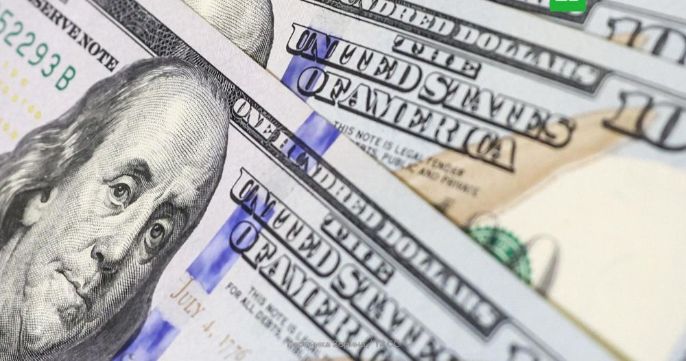 Доллар на межбанке опустился ниже 78 рублей впервые с 2023 года