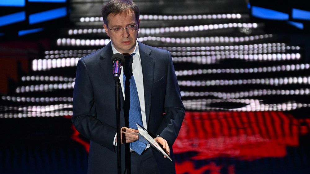 Детям и семье Мединского поступают угрозы от украинцев: В Госдуме объяснили зачем