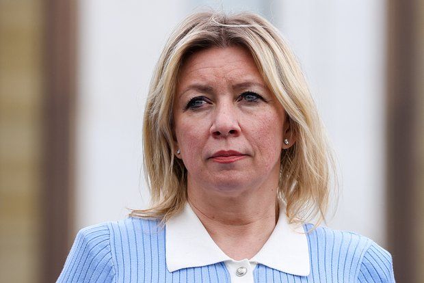 Захарова: Разглагольствованиям Макрона о мире на Украине невозможно верить