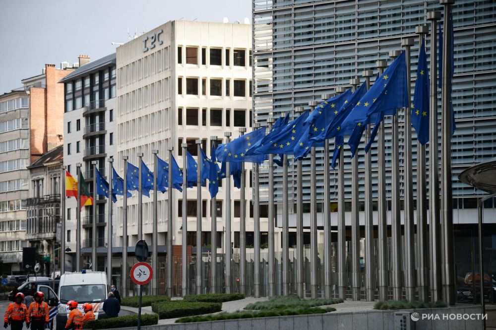 Европа не заменит США в военной поддержке Украины, заявил депутат ЕП